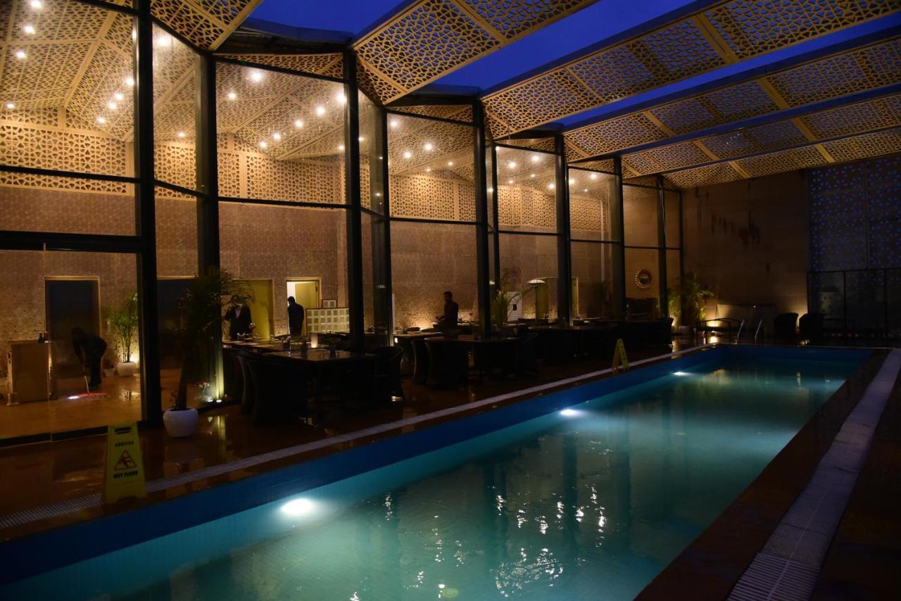 Ramaya Hotel Rohtak Extérieur photo