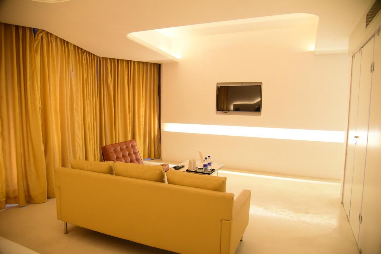 Ramaya Hotel Rohtak Extérieur photo